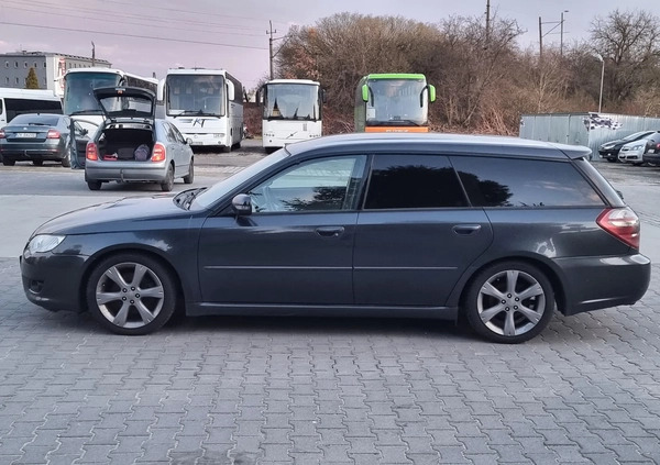 Subaru Legacy cena 6000 przebieg: 195500, rok produkcji 2009 z Trzebinia małe 211